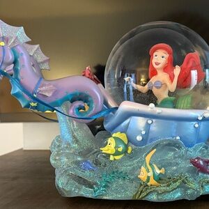 Little Mermaid Snow Globe with Ariel and Seahorse